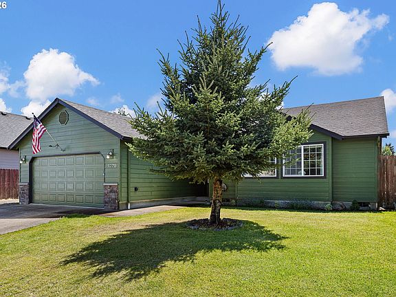 3rd image of 1075 Bradshaw Ln