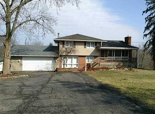 2816 Graceland Rd, New Castle, PA 16105