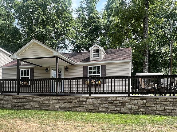 2nd image of 275 Vista Dr