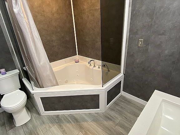 3rd image of 9836 Hathaway Dr