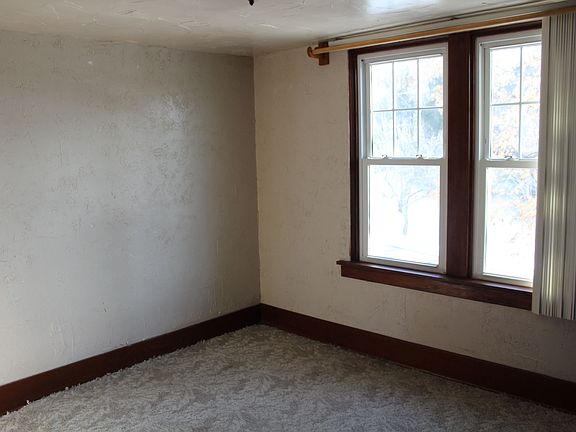 5th image of 16610 S Main St
