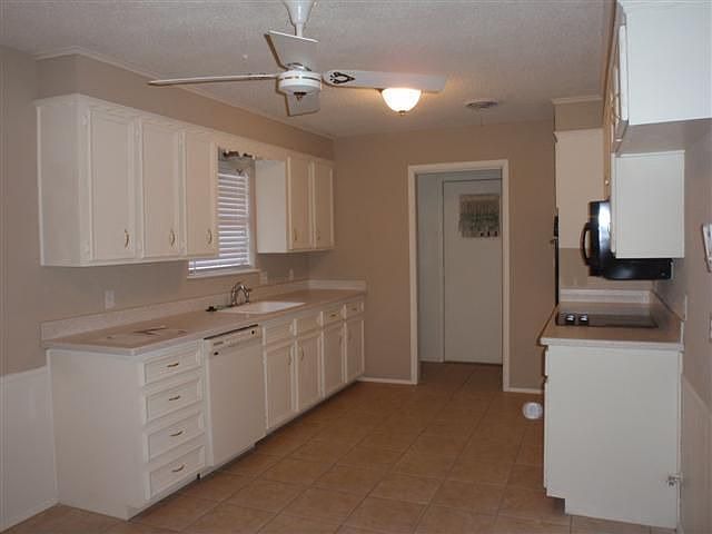 2nd image of 4682 Carrie Ann Ln
