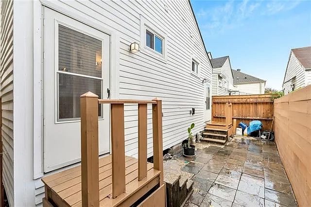2758 Orleans Ave — Photo 14