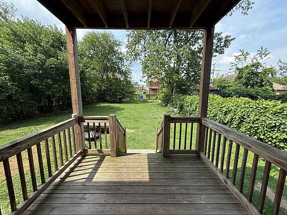 porch with back yard view