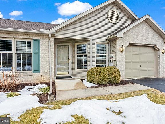 2nd image of 8 Mel Ron Ct