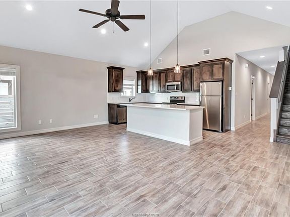 5th image of 1020 Foster Ave #A