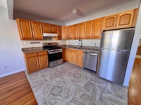 28-47 42nd St, Astoria, NY