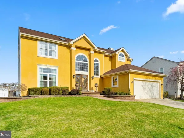 53 Lexington Cir, Marlton, NJ 08053