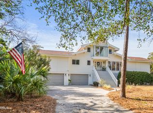 72 Lost Island Rd, Beaufort, SC 29907