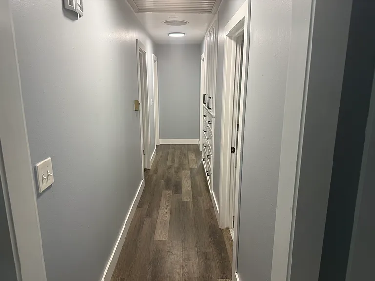 143 N Westchester Ave — Photo 23