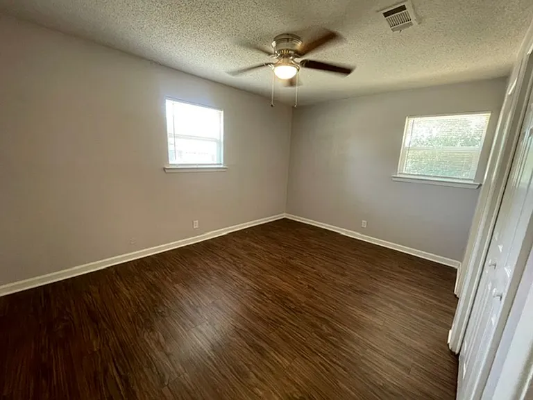 2232 Shady Brook Dr — Photo 15