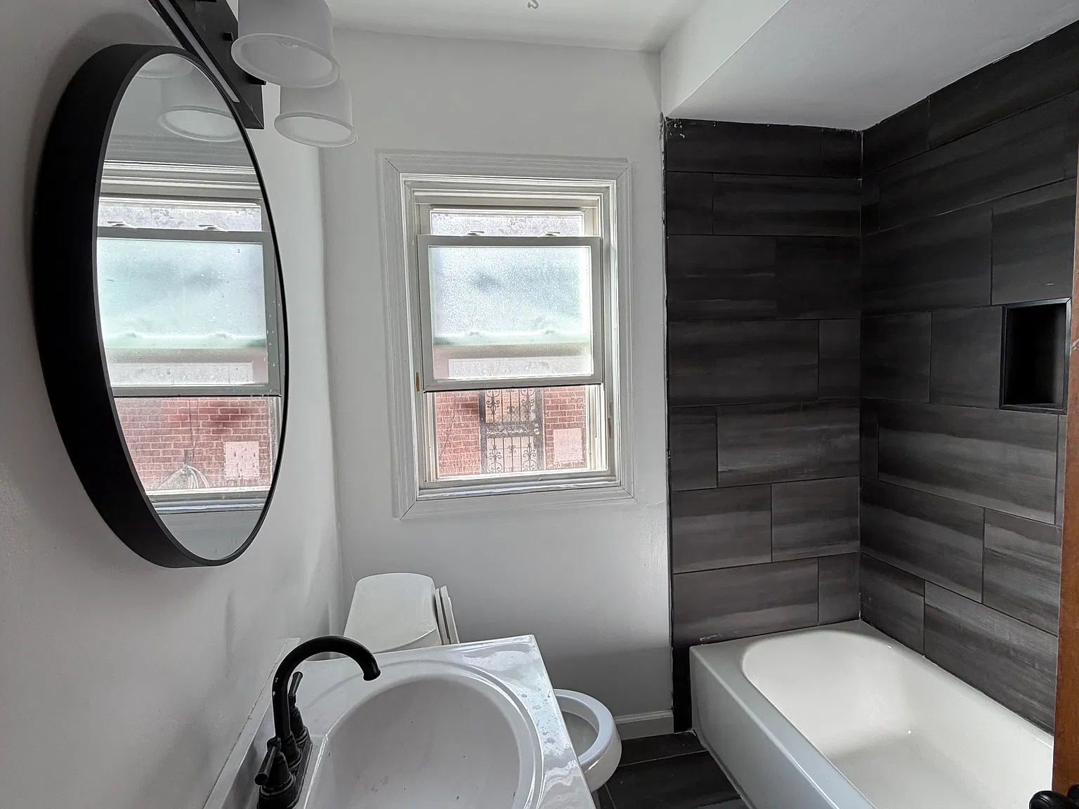 3 bed, 1187 sqft, $1,750 — Photo 2