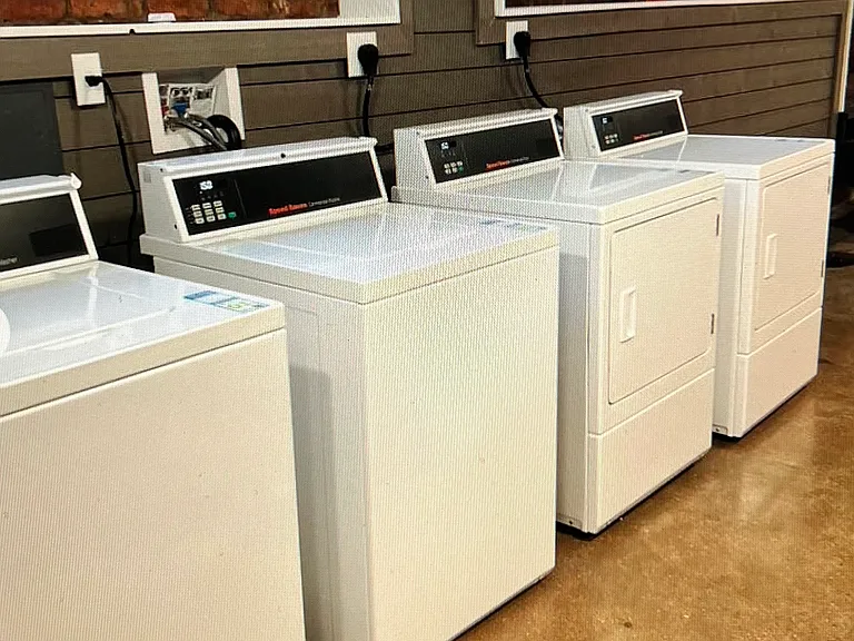 Laundry and bike storage in building!