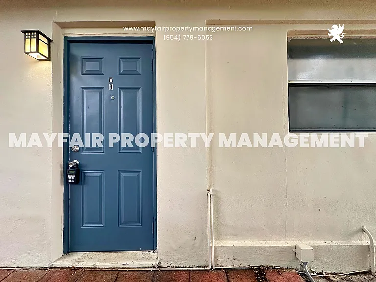 195 SE 10th St #3 — Photo 10