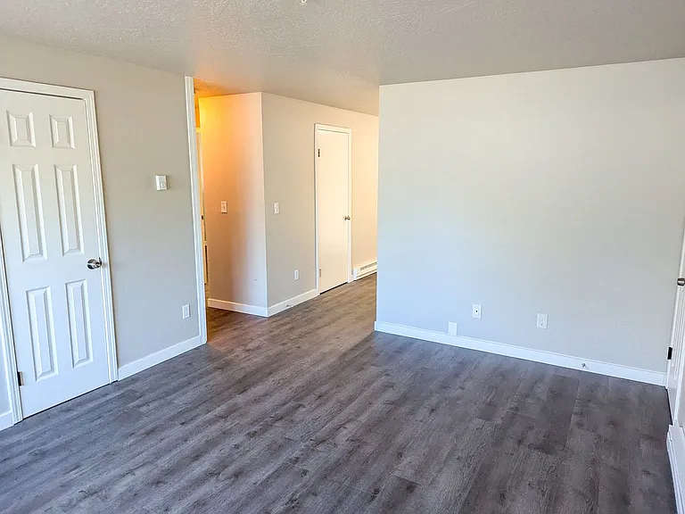 3446-3462 Hadley St NE — Photo 3