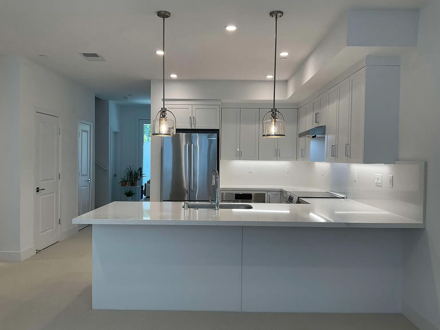 3 bed, 3.5 bath, 1891 sqft, $4,150 — Photo 3