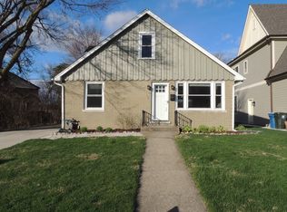 376 W Hillside Ave, Elmhurst, IL