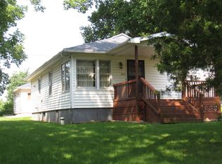 505 N Gibson St, Clinton, IL 61727