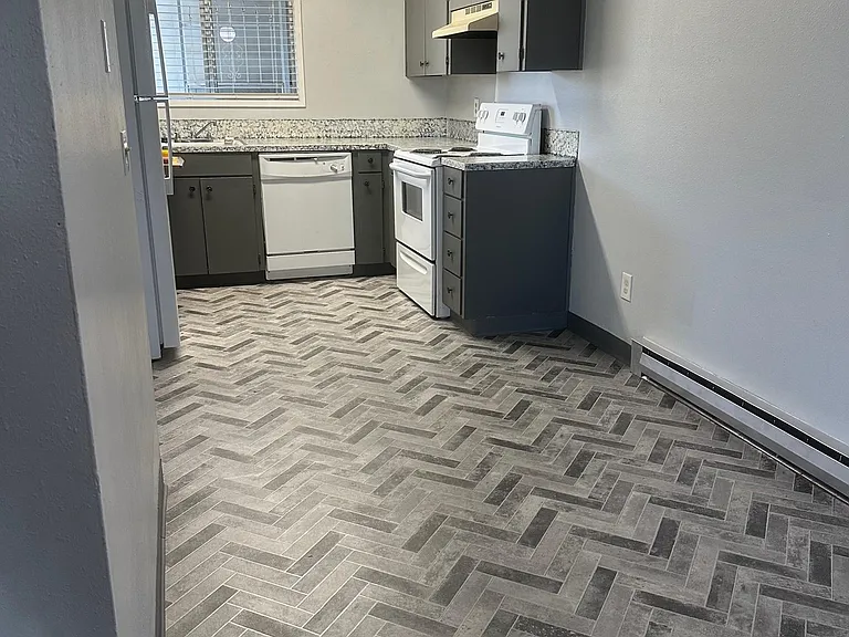 21805 SE Alder Dr #2 — Photo 1