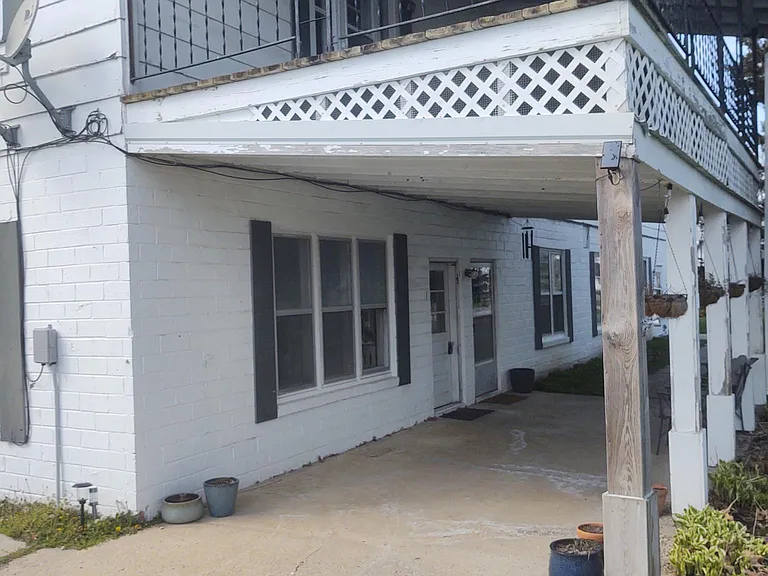 208 S 4th St #5 — Photo 9