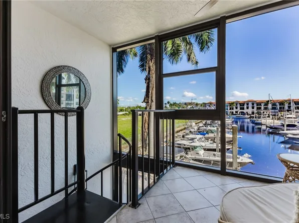 801 River Point Dr APT 102A, Naples, FL 34102