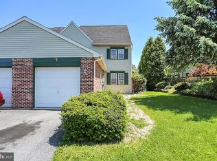 207 Adams Dr, Womelsdorf, PA 19567