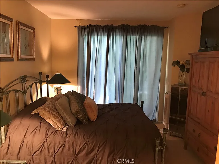 1039 S Positano Ave — Photo 26