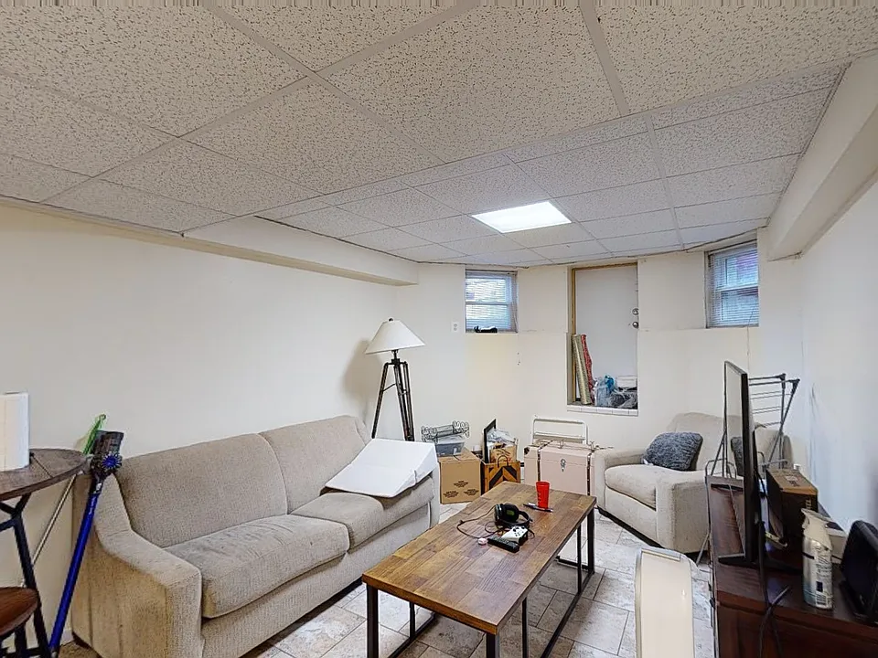 15 Glenville Ave #B6