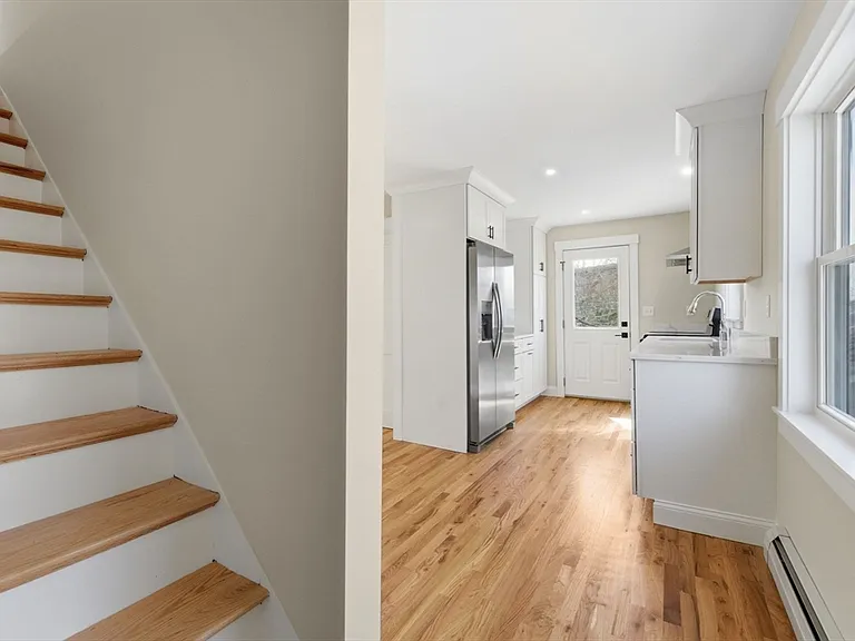 20 Beacon St #2 — Photo 18