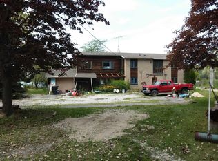 5601 Pineridge Ln, Brighton, MI