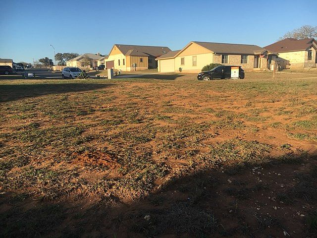 2nd image of 725 Darlington Dr