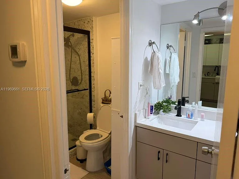 2301 Collins Ave #423 — Photo 7