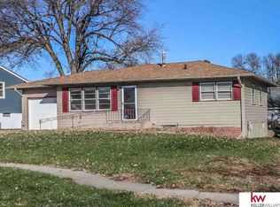 6610 Hartman Ave, Omaha, NE 68104