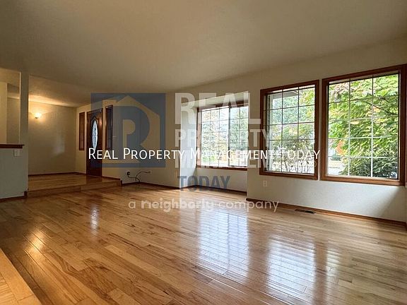 4th image of 8614 166th Street Ct E