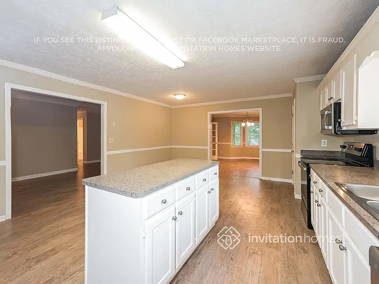 2355 Huntington Dr — Photo 8
