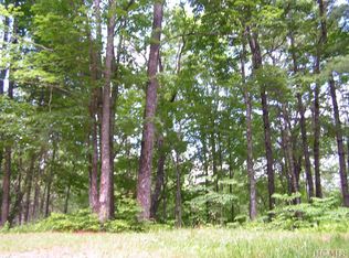 990 Found Forest Rd, Cashiers, NC 28717