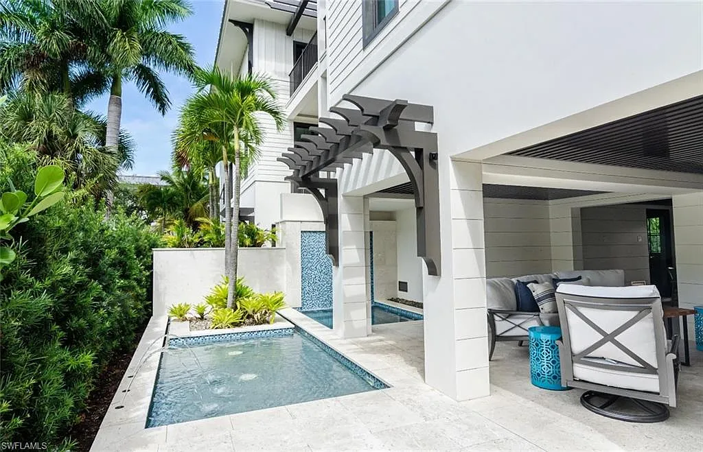 3 bed, 3.5 bath, 2680 sqft, $35,000 — Photo 2