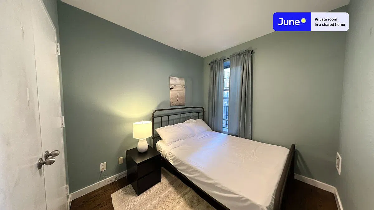1523 York Ave — Photo 1