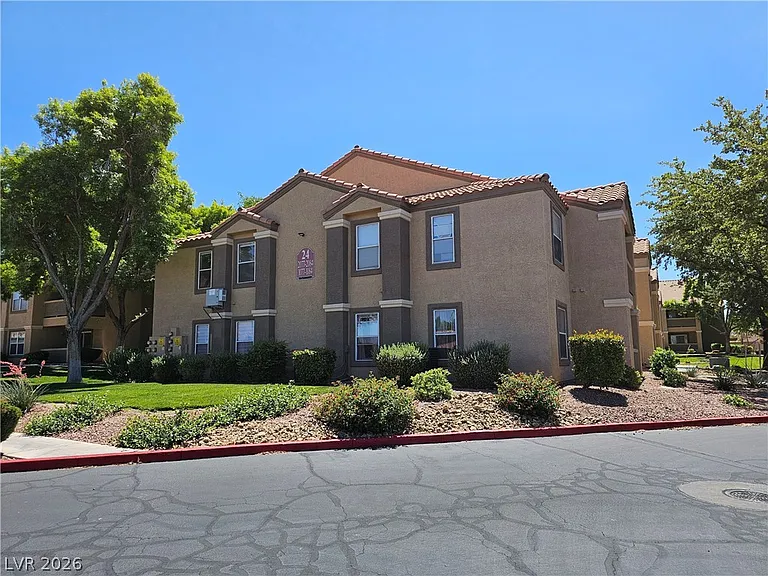 2300 Silverado Ranch Blvd #2081 — Photo 2