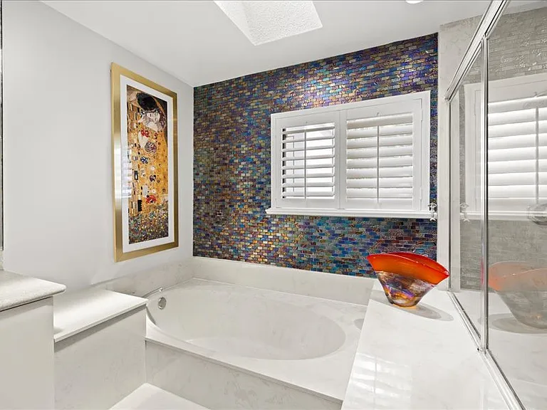 7362 Woodmont Ct — Photo 29
