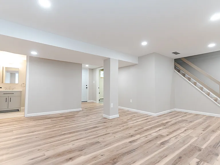 811 Eathan Ave — Photo 30