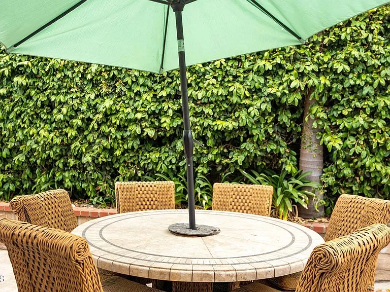 4850 Amalfi Way — Photo 43