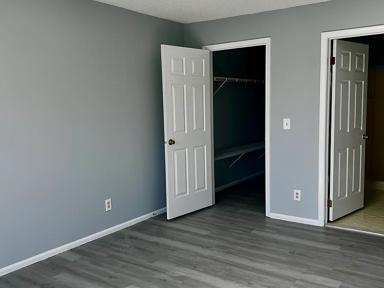 260 Robertson Way #260 — Photo 8