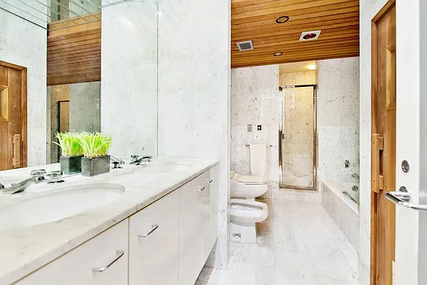 Sold by Keller Williams NYC | media 8