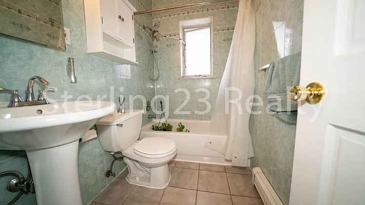 Rented by Sterling Realty Solution Inc | media 32