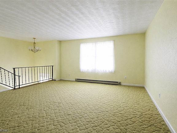 3rd image of 16241 Echo Valley Rd