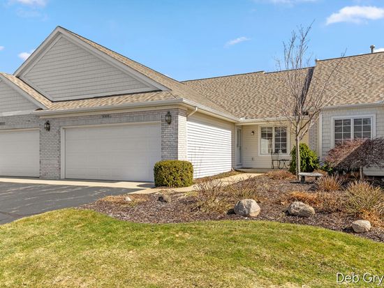 8308 Ridgestone Dr SW, Byron Center, MI 49315