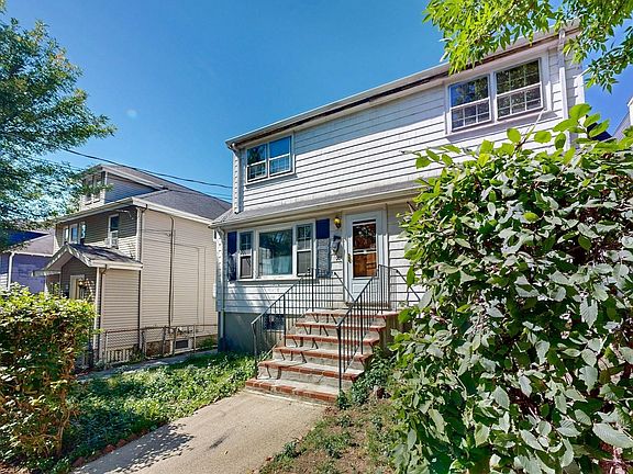 3rd image of 20 Harvard St