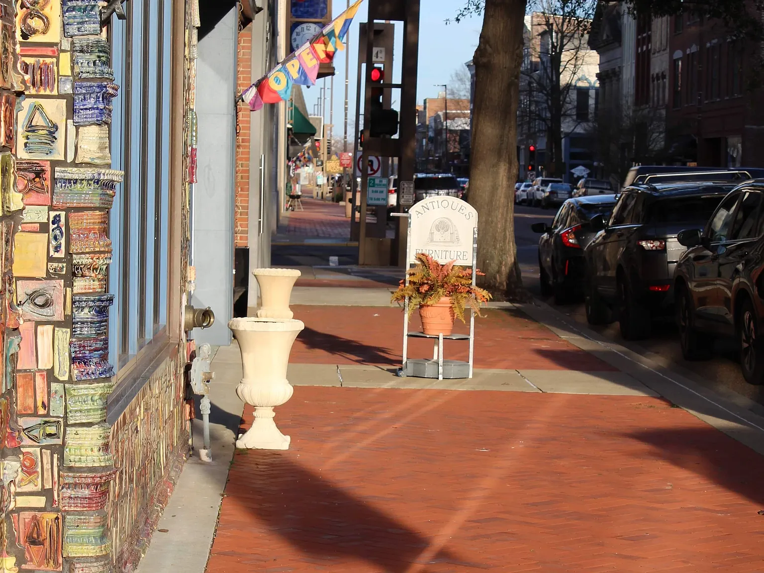 413 Broadway St — Photo 1