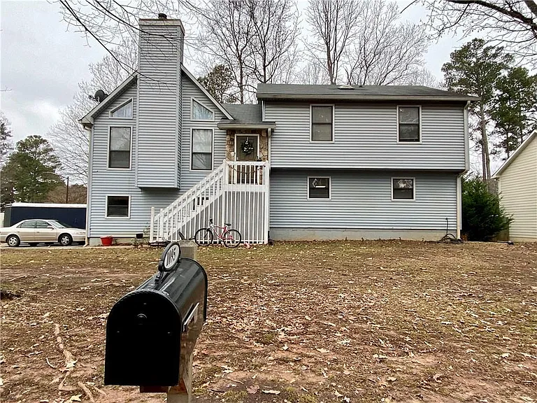 1095 Mountain Springs Dr NW — Photo 1